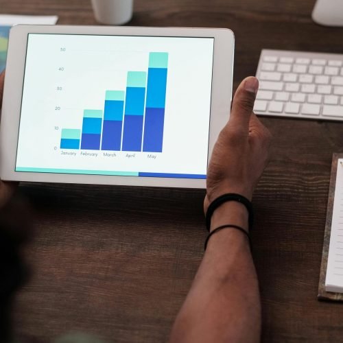 Révolution numérique ou illusion ? Ce que 5 ans de collecte de données mobiles nous ont appris sur le terrain congolais